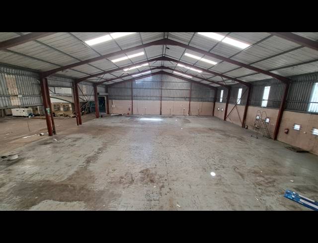 2,250M² FACTORY TO LET IN ALTON